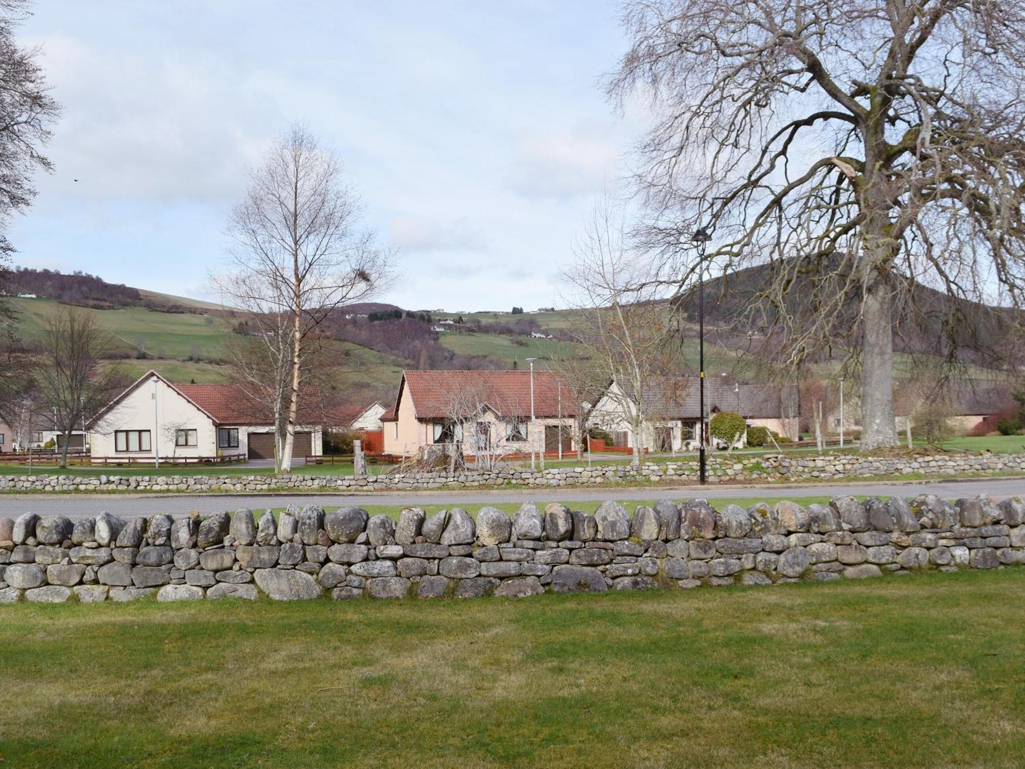 Four Winds Villa Drumnadrochit Bagian luar foto