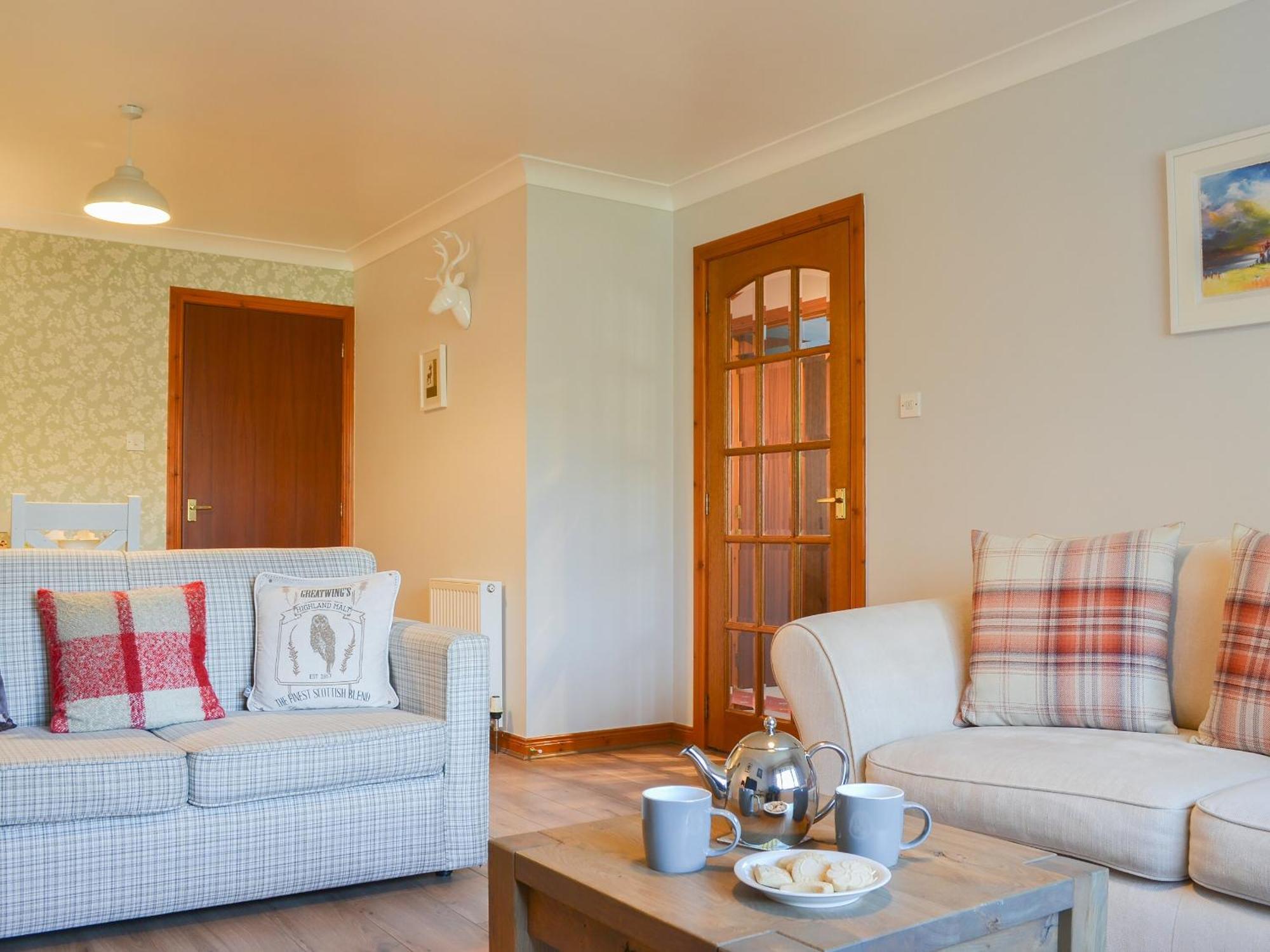Four Winds Villa Drumnadrochit Bagian luar foto