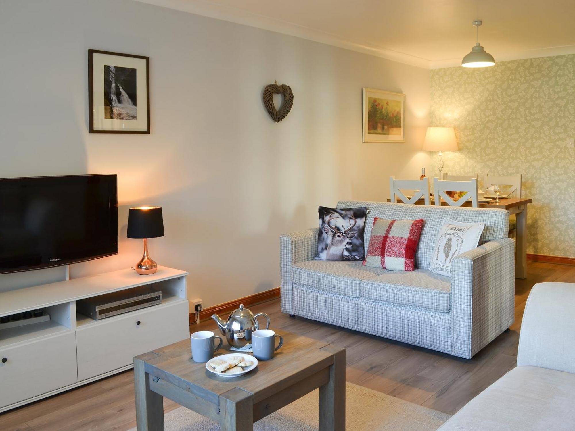 Four Winds Villa Drumnadrochit Bagian luar foto